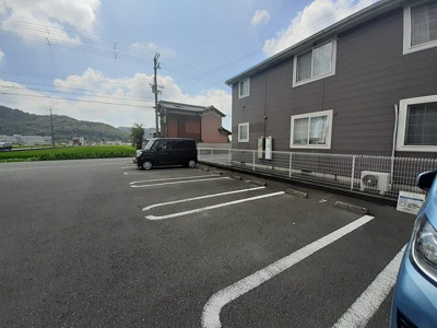 【駐車場】 | ロジュマンⅡ | 駐車場です