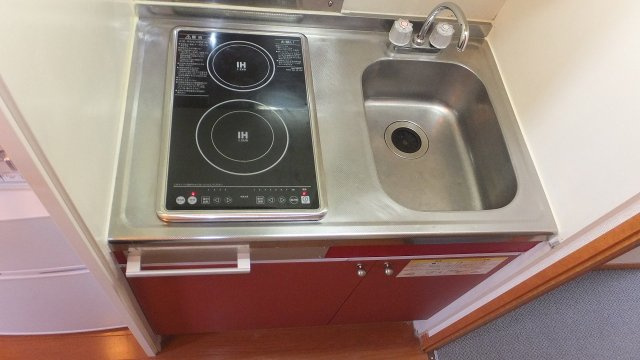 レオパレス六甲北のキッチン|コンパクトなキッチンで掃除もラクラク
