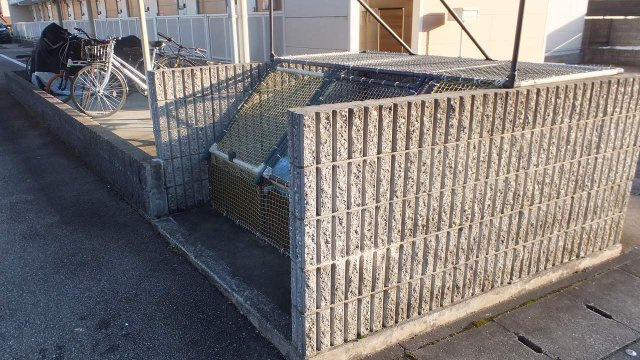レオパレス六甲北のその他|専用ゴミ置き場