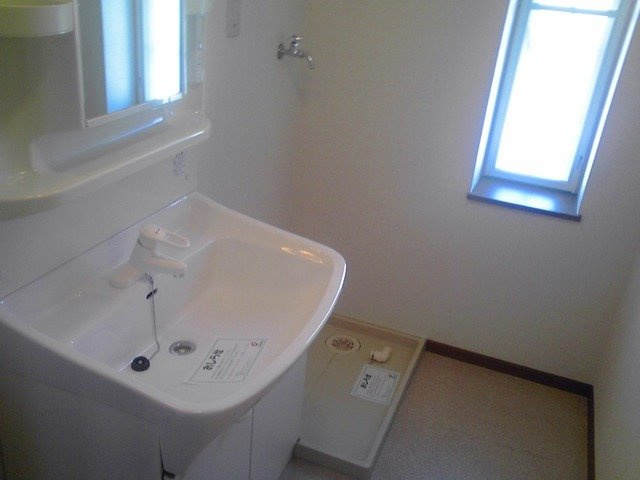 シャトレ小竹　Ⅰの洗面所|使いやすい洗面所です