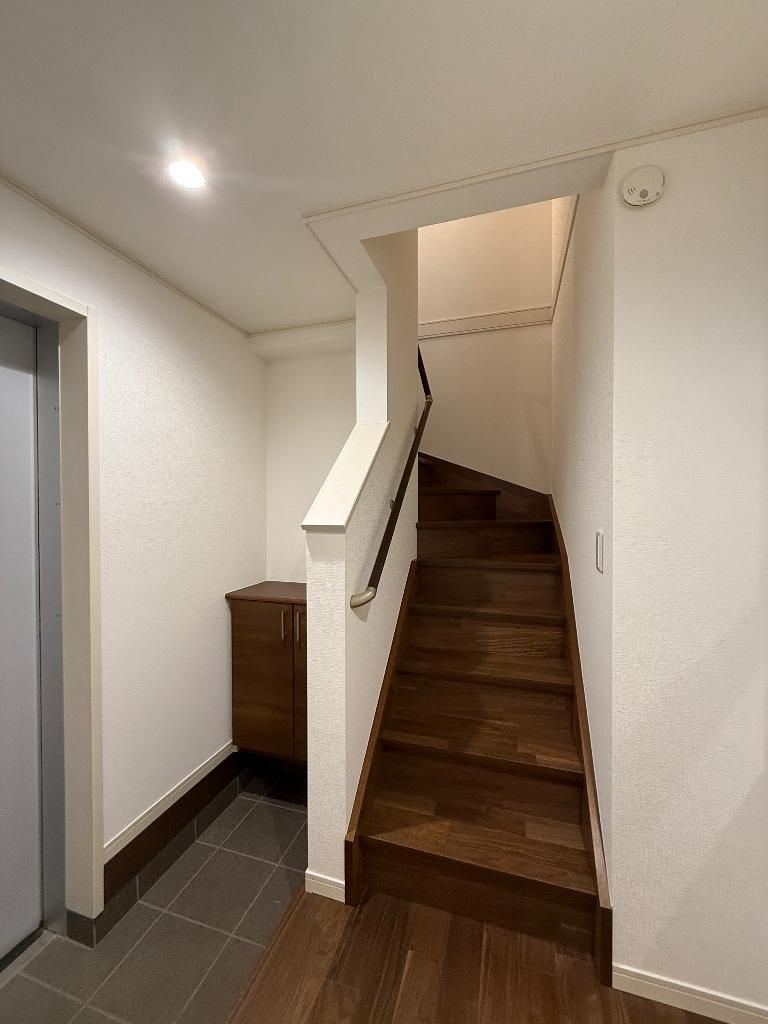 荒川区西日暮里6丁目　中古戸建の外観|現地ご見学希望・資料請求などお気軽にお問い合わせ下さい！
03-5990-5201