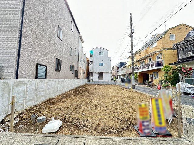 【外観】 | 富士見市水谷東2丁目　建築条件無売地　全1区画　(丸井志木店) | 現地（2026年4月）撮影／形の整った整形地でプランの自由度も広がります