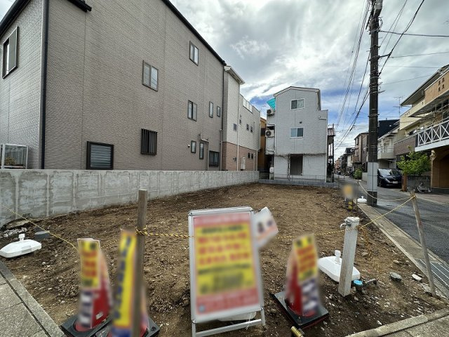 【外観】 | 富士見市水谷東2丁目　建築条件無売地　全1区画　(丸井志木店) | 現地（2026年4月）撮影／小学校徒歩5分でお子様の通学も安心の距離