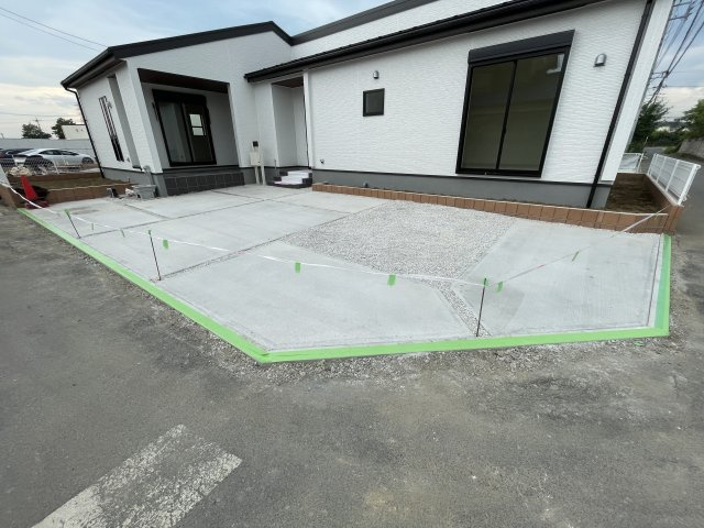 新築戸建・新築建売　太田市第2鳥山中町　鳥之郷小学校・西中学校の駐車場