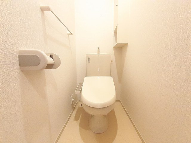 【トイレ】 | ピアチェーヴォレⅡ | トイレです