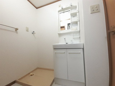 【洗面所】 | ドミールＶ | 使いやすい洗面所です