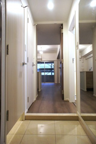 エンクレスト博多EAST PARKの玄関|明るい玄関です