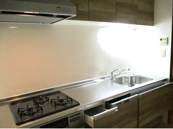 ソーラスフロント富船北棟のキッチン|イメージ