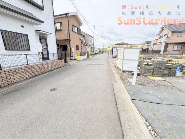 【サンスターホーム】青梅市木野下2丁目　新築1号棟の前面道路含む現地写真