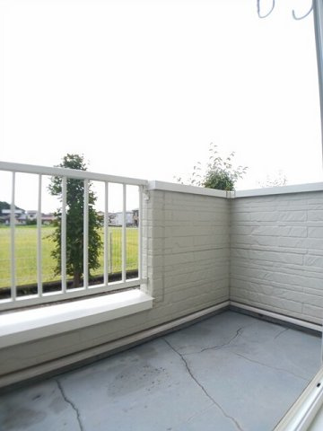 アカシア　Βのバルコニー|落ち着いた時間を過ごせるバルコニーです