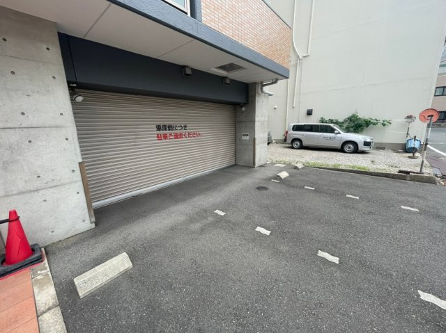 プレミュール阿波座の駐車場