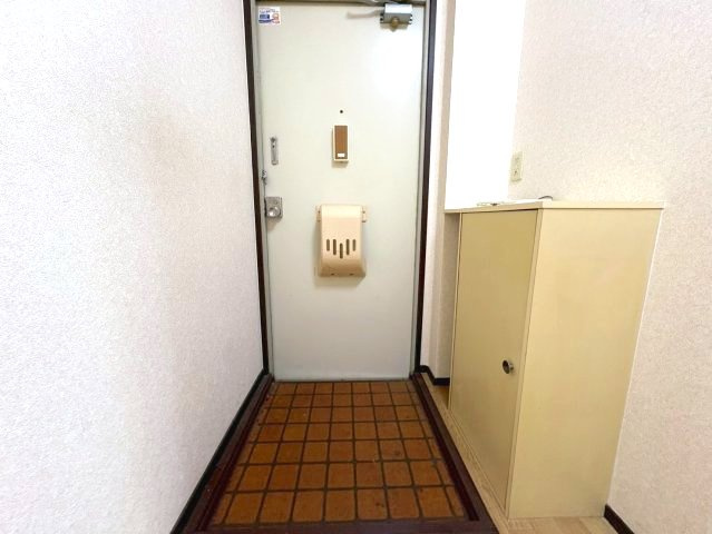 アーバンハイツ錦の玄関