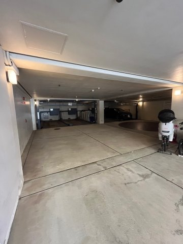 エクセレント芦屋の駐車場