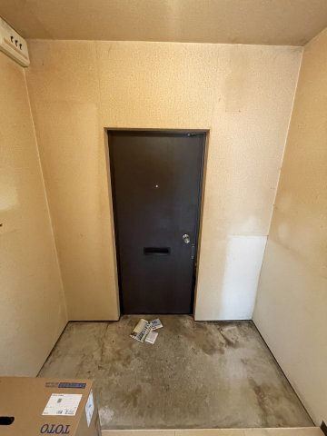 ビーコート丸山の玄関