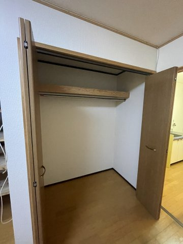 御崎町２丁目貸家の収納