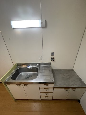 御崎町２丁目貸家のキッチン