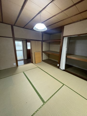 御崎町２丁目貸家の和室