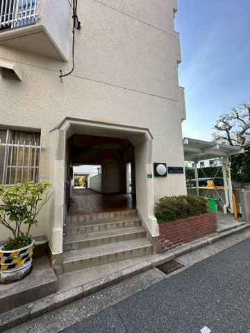 芦屋打出パークマンションのエントランス