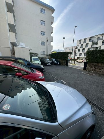 芦屋打出パークマンションの駐車場