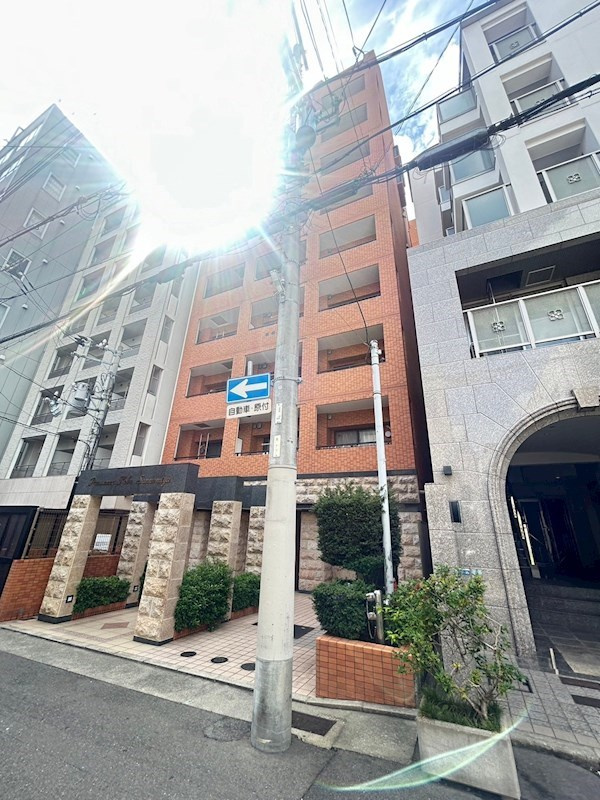 プレサンス神戸三宮の外観