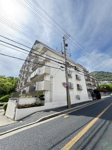 ハイツ六甲の外観
