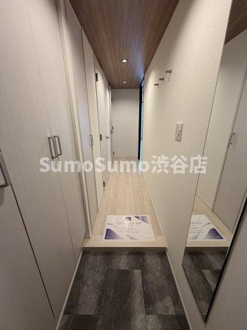 レジディア学芸大学の玄関