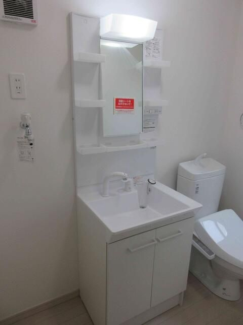 グランツハイム青井の洗面所