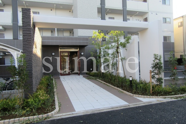 グランドアプティーのエントランス|立派なエントランスです♪