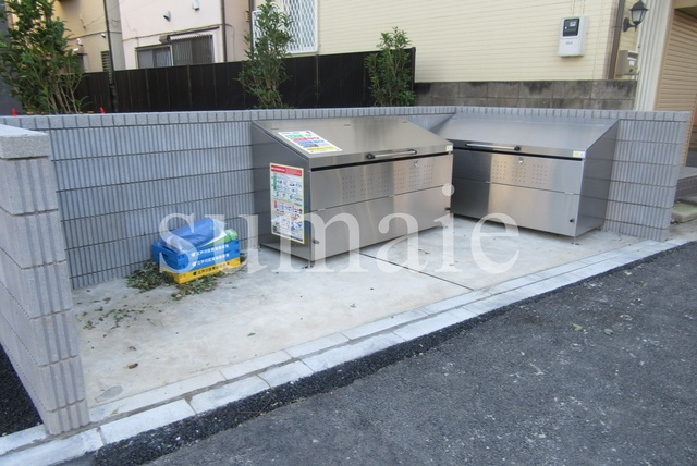 グランドアプティーのその他共用部分|敷地内にゴミ置き場あります♪