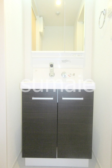 グランドアプティーの洗面所|シャンプードレッサー付洗面台になります☆