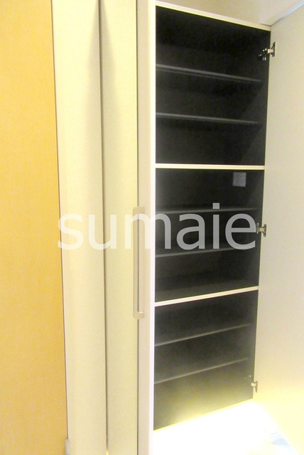 グランドアプティーの玄関|シューズボックスです☆