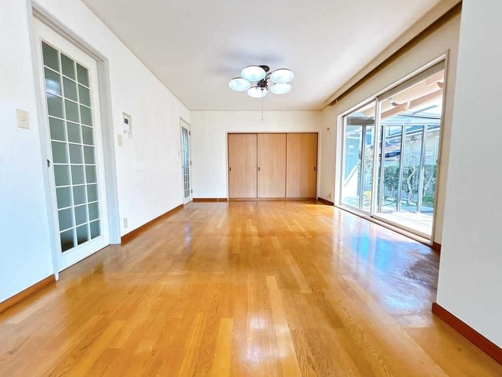 入間市新光　中古戸建の居間・リビング