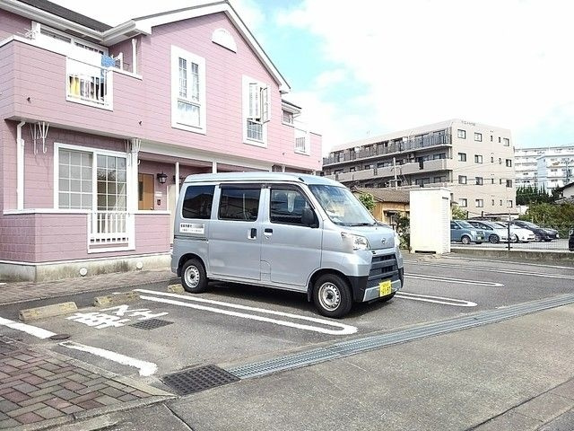 シャトルわかばの駐車場