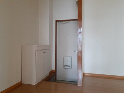 【玄関】 | ベルエール清水Ａ
