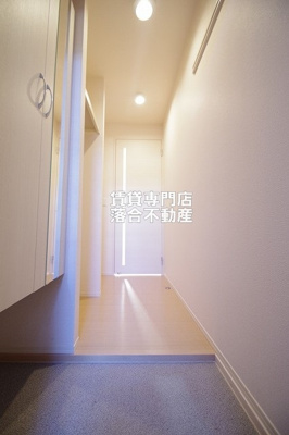 【玄関】 | ルミナーレ町田 | 落ち着いた玄関