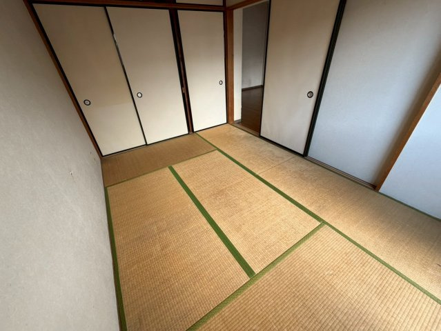 クレスト白鳥の和室
