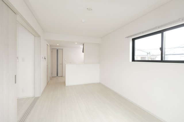 アジロハイツの居間・リビング