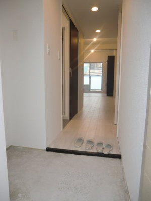 【玄関】 | LIVIAZ三明町