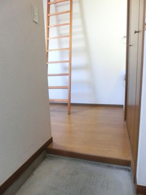 【玄関】 | 栄ハイツ | ※同タイプの別の部屋の写真です。