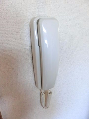 【セキュリティ】 | 栄ハイツ | ※同タイプの別の部屋の写真です。