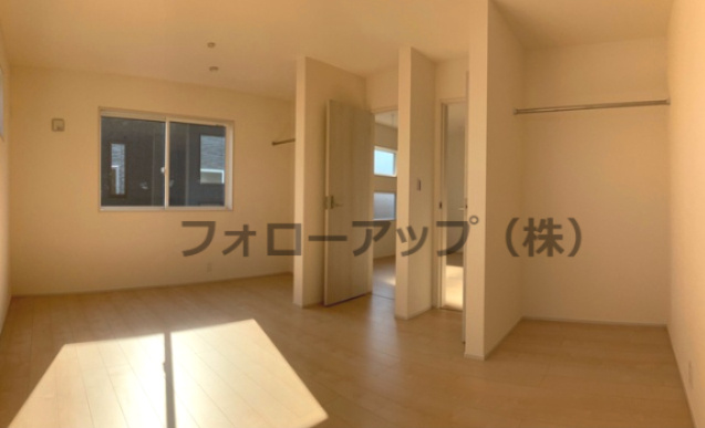 リーブルガーデン湖南市若竹町4期の洋室|ゆったりした洋室です