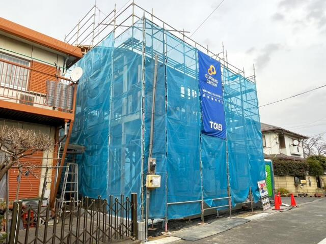 久喜市栗原２丁目の新築一戸建の前面道路含む現地写真|上棟【2026/2/20撮影】 