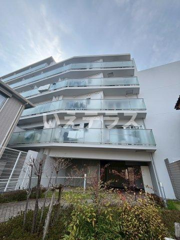 ロイスグラン神戸湊川公園の外観