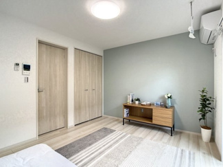 【洋室】 | コンフォート川口 | ※家具・小物はイメージです