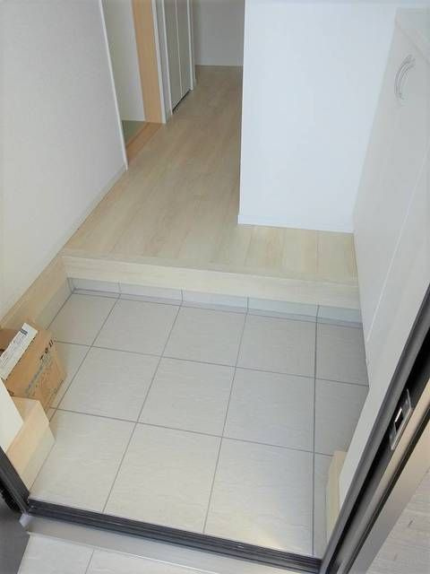 クレイドルガーデン沼津市青野　第８　１号棟の玄関