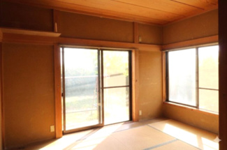 【和室】 | 桜川市真壁町原方6DK中古住宅 | 室内をイメージしやすくするため、一部の家具やお荷物を加工で消去しております。