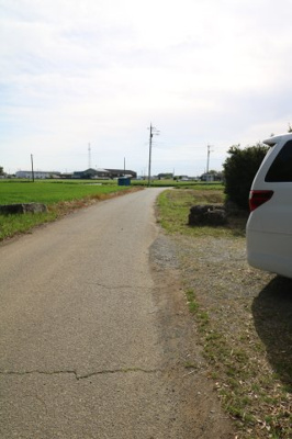 【前面道路含む現地写真】 | 桜川市真壁町原方6DK中古住宅