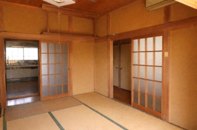 【和室】 | 桜川市真壁町原方6DK中古住宅 | 室内をイメージしやすくするため、一部の家具やお荷物を加工で消去しております。