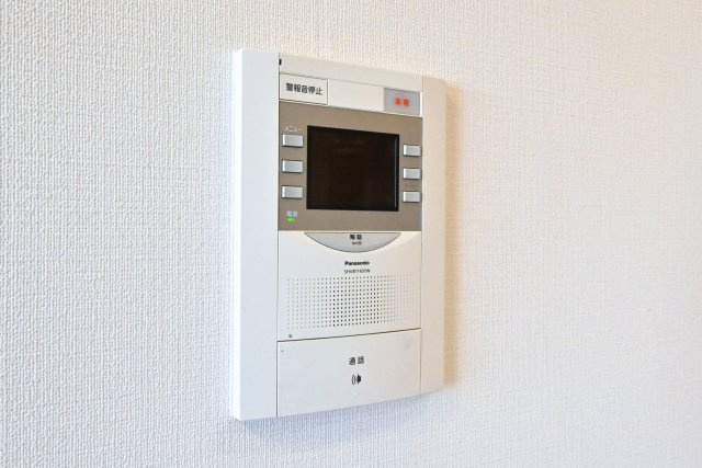 フロール巣鴨のセキュリティ|フロール巣鴨：来客時も安心のＴＶモニター付きインターホン付き♪