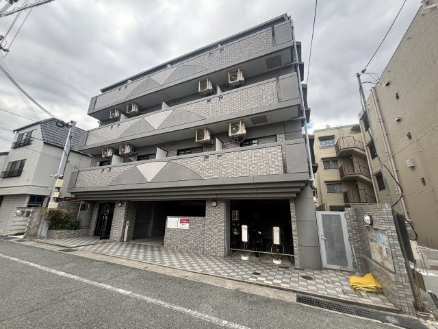サウザー岡本